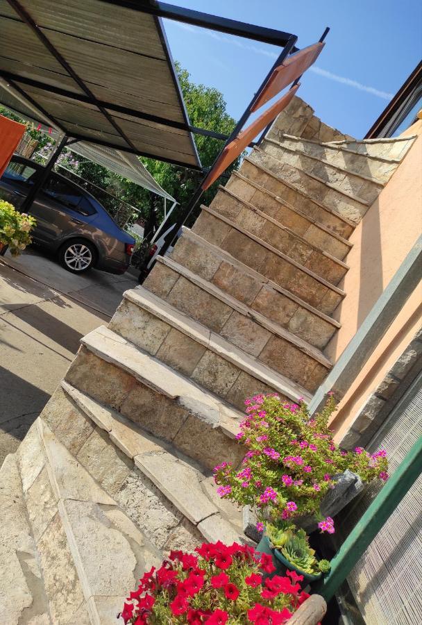Apartman "Sarap" Metković Esterno foto